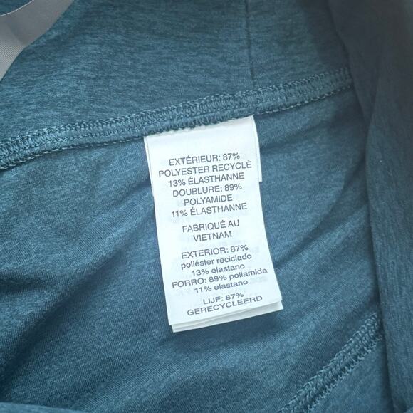 NWT Women's Size S Vuori Clean Elevation Shorty 6" in Moss Heather Green Hi-Rise - Picture 8 of 8